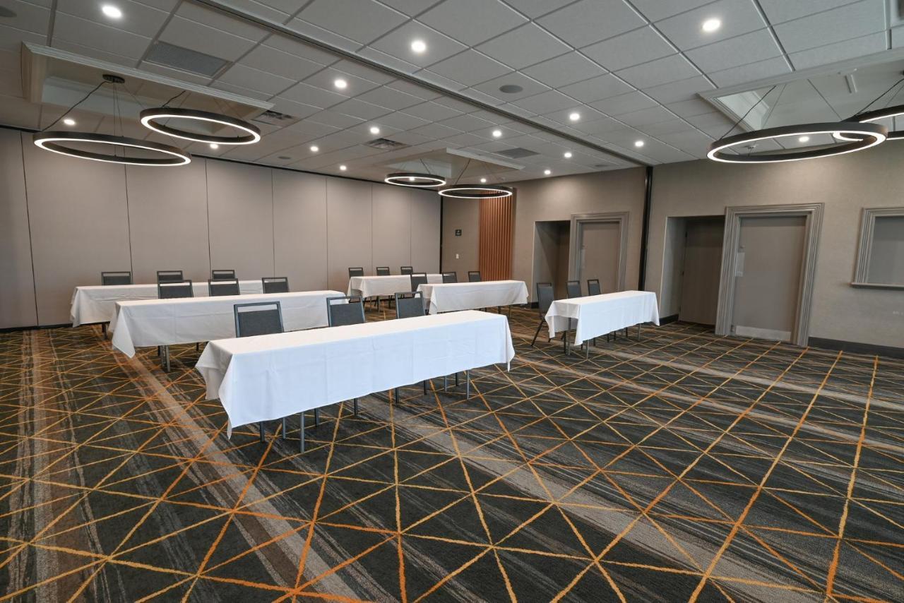 Holiday Inn Cleveland-Mayfield By Ihg Exterior foto